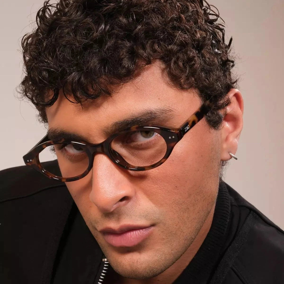 Armação Oval Kat Óculos de Grau Zeno